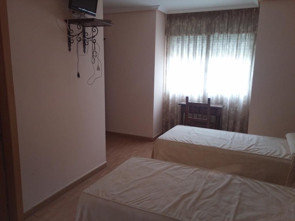 Puerta De Caderechas Villa Terminon Ngoại thất bức ảnh